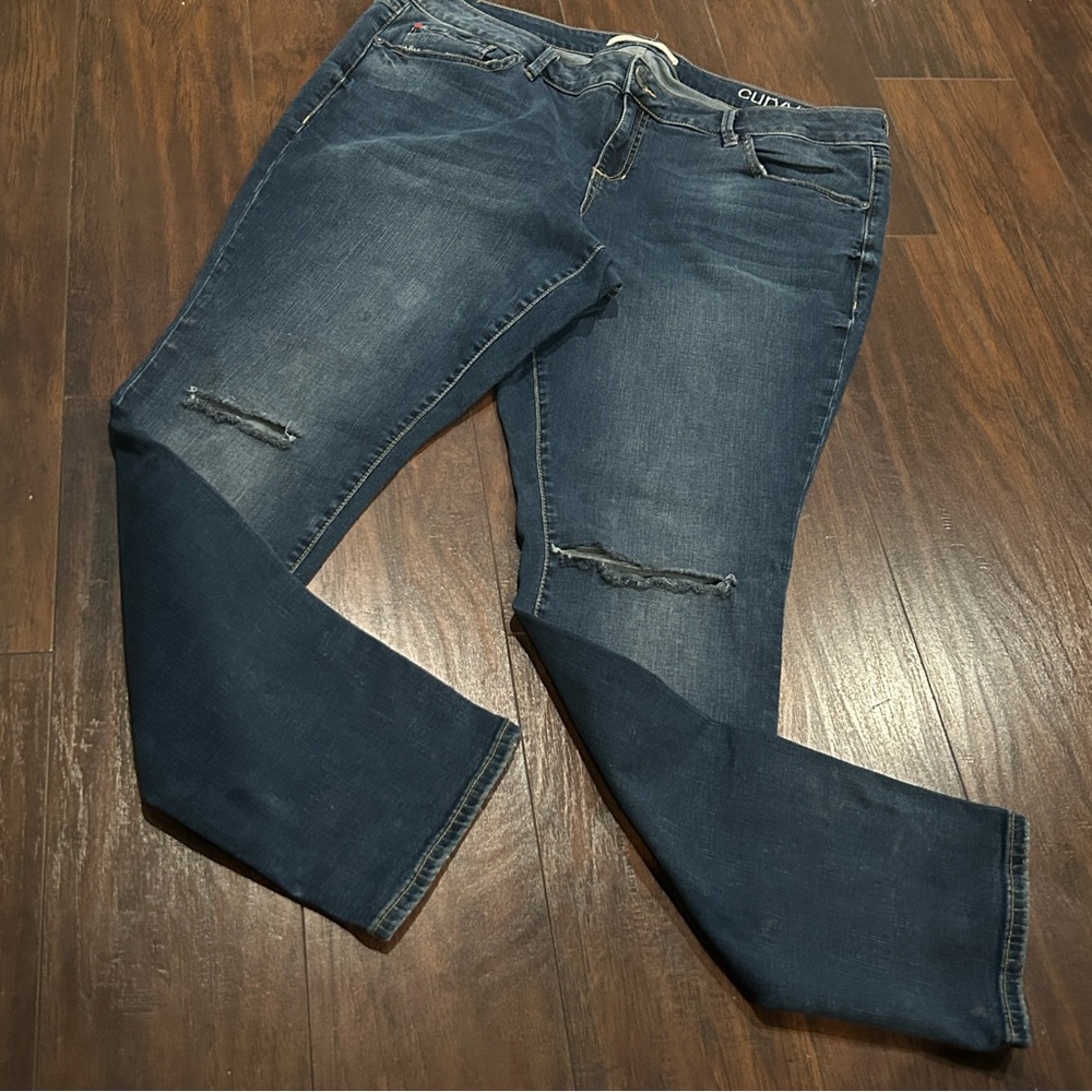 Womens Slink Curvy Distressed High Rise Jeans
